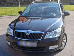 Schwarz Gebraucht 2011 Skoda Octavia Kombi | 4.200 € (Guter Preis)