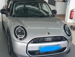 Silber Gebraucht 2024 Mini Cooper Classic Kleinwagen | 28.900 € (Fairer Preis)