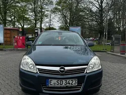 Blau Gebraucht 2007 Opel Astra Limousine | 2.650 € (Guter Preis)