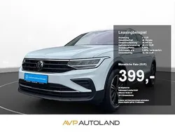 Pure white Gebraucht 2024 VW Tiguan Move SUV | 40.110 € (Etwas zu teuer)