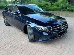 Blau Gebraucht 2018 Mercedes E220 Avantgarde Kombi | 25.000 € (Fairer Preis)