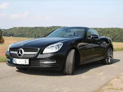 Schwarz Gebraucht 2015 Mercedes SLK200 Cabrio | 23.499 € (Fairer Preis)