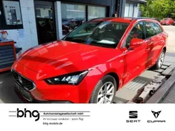 Rot Gebraucht 2022 Seat Leon Style Limousine | 18.730 € (Etwas zu teuer)