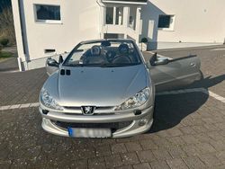 Silber Gebraucht 2005 Peugeot 206 CC Cabrio | 3.900 €