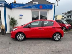 Rot Gebraucht 2016 Toyota Yaris Basis Kleinwagen | 8.950 € (Fairer Preis)