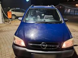 Blau Gebraucht 2003 Opel Zafira Van / Kleinbus | 2.350 € (Fairer Preis)