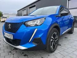 Blau Gebraucht 2023 Peugeot e-2008 Allure SUV | 22.980 € (Fairer Preis)