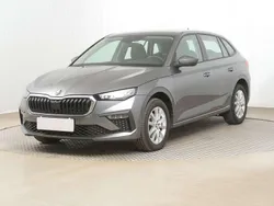 Graphitegrau metallic (metallic) Gebraucht 2024 Skoda Scala Selection Kleinwagen | 19.769 € (Fairer Preis)