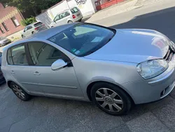 Grau Gebraucht 2005 VW Golf V Kleinwagen | 1.500 € (Guter Preis)