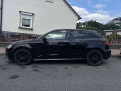 Schwarz Gebraucht 2017 Audi A3 Sportback e-tron Limousine | 18.499 € (Etwas zu teuer)