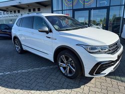 Weiß Gebraucht 2022 VW Tiguan Allspace R-line SUV | 31.000 € (Superpreis)