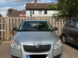 Silber Gebraucht 2008 Skoda Fabia Limousine | 1.200 €
