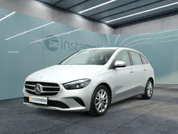 Silber Gebraucht 2019 Mercedes B220 Van / Kleinbus | 24.349 € (Fairer Preis)