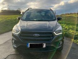 Grau Gebraucht 2018 Ford Kuga ST-Line SUV | 17.490 € (Fairer Preis)