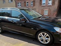 Schwarz Gebraucht 2010 Mercedes E220 Kombi | 7.450 €