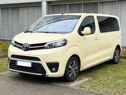 Weiß Gebraucht 2021 Toyota Proace Verso Kombi | 28.880 € (Guter Preis)