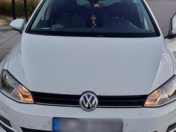 Weiß Gebraucht 2016 VW Golf VII Kombi | 8.500 €
