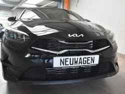 Schwarz Neu 2025 Kia Ceed Sportswagon Kombi | 24.480 € (Fairer Preis)