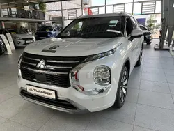 Titanweiß Neu 2025 Mitsubishi Outlander P-HEV Top SUV | 55.000 €