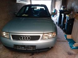 Blau Gebraucht 2001 Audi A3 Kleinwagen | 539 €