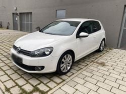 Weiß Gebraucht 2010 VW Golf VI Team Kleinwagen | 5.300 € (Etwas zu teuer)