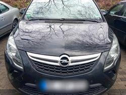 Schwarz Gebraucht 2016 Opel Zafira Van / Kleinbus | 8.350 € (Superpreis)
