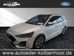 Polarsilber (silber) Gebraucht 2023 Ford Focus ST-Line Kombi | 24.400 € (Guter Preis)