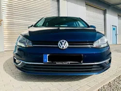Blau Gebraucht 2017 VW Golf VII Sound Limousine | 13.750 € (Fairer Preis)