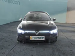 Schwarz Gebraucht 2024 VW Golf VIII Style Limousine | 32.740 € (Teuer)
