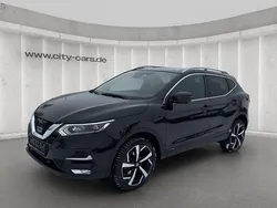 Schwarz Gebraucht 2018 Nissan Qashqai Tekna SUV | 17.990 € (Etwas zu teuer)