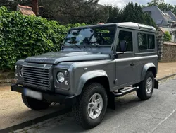 Grau Gebraucht 2011 Land Rover Defender SUV | 29.900 € (Superpreis)