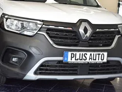 Weiss Gebraucht 2022 Renault Rapid Limousine | 11.770 € (Etwas zu teuer)
