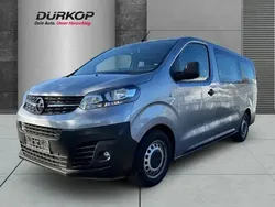 Seiden grau (metallic) Gebraucht 2022 Opel Movano Edition Van | 27.990 € (Teuer)