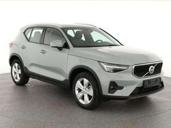 Vapour grey metallic Neu 2025 Volvo XC40 Core SUV | 36.095 € (Superpreis)
