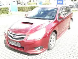 Camelli red Gebraucht 2012 Subaru Legacy Active Kombi | 9.400 €