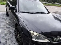 Schwarz Gebraucht 2004 Ford Mondeo Ghia Kombi | 800 € (Superpreis)