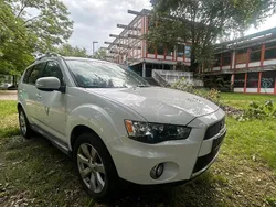 Weiß Gebraucht 2011 Mitsubishi Outlander SUV | 3.700 € (Superpreis)