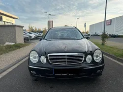Schwarz Gebraucht 2006 Mercedes E220 Avantgarde Kombi | 4.150 €