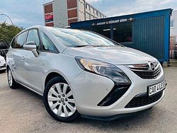 Silber Gebraucht 2015 Opel Zafira Tourer Edition Van / Kleinbus | 9.990 € (Fairer Preis)