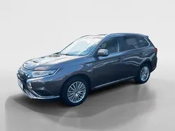 Braun Gebraucht 2021 Mitsubishi Outlander P-HEV Spirit SUV | 23.580 € (Guter Preis)