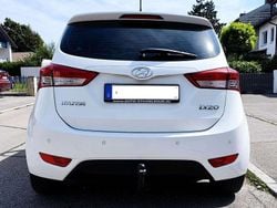 Weiß Gebraucht 2015 Hyundai ix20 Edition Van / Kleinbus | 6.350 € (Fairer Preis)