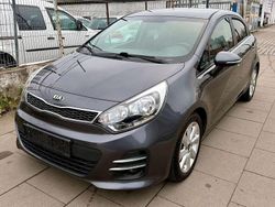 Platinum graphite Gebraucht 2016 Kia Rio DREAM-TEAM Edition Kleinwagen | 6.850 € (Guter Preis)