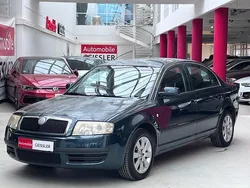 Canadiangrün metallic Gebraucht 2002 Skoda Superb Comfort Limousine | 1.999 € (Superpreis)