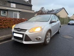 Silber Gebraucht 2011 Ford Focus Champions Edition Limousine | 3.000 € (Fairer Preis)