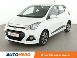 Weiß Gebraucht 2015 Hyundai i10 Style Kleinwagen | 9.350 € (Fairer Preis)