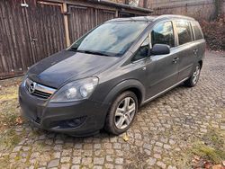Grau Gebraucht 2009 Opel Zafira Van / Kleinbus | 1.500 € (Guter Preis)