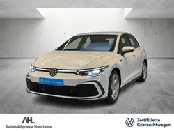 Weiß Gebraucht 2023 VW Golf VIII GTI Limousine | 28.519 € (Superpreis)