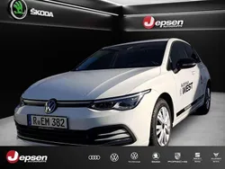 Weiß Gebraucht 2024 VW Golf VIII Move Kleinwagen | 23.970 € (Fairer Preis)