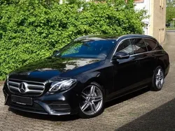 Obsidianschwarz metalliclack Gebraucht 2019 Mercedes E220 AMG Kombi | 22.840 € (Superpreis)