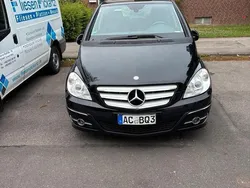 Schwarz Gebraucht 2010 Mercedes B180 Van / Kleinbus | 3.900 € (Guter Preis)